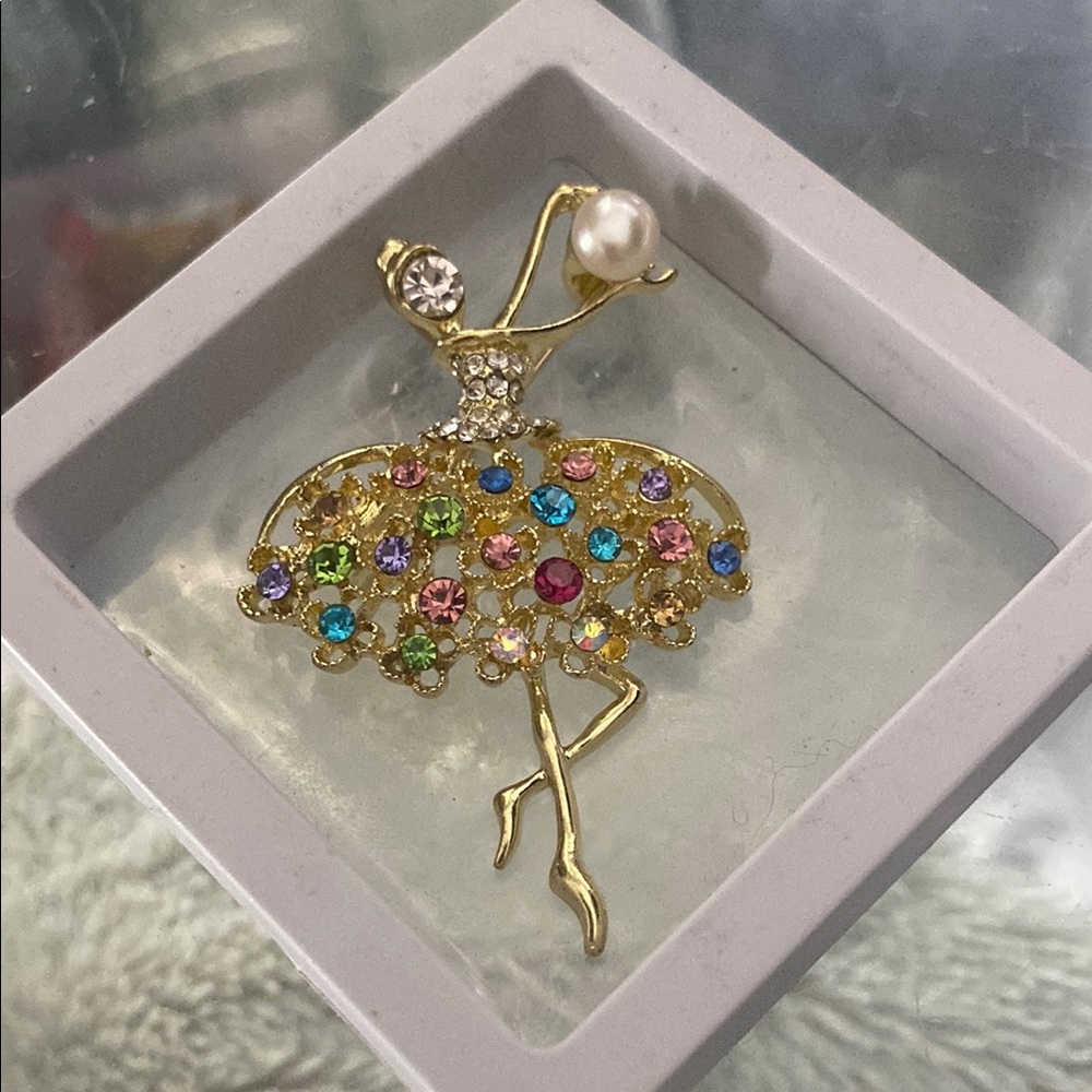 ❤️Graceful Ballerina Brooch with Colorful Gemstones❤️